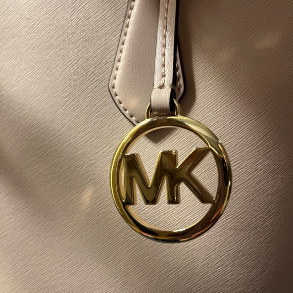 Michael Kors Sheila large handbag - blush pink - NEW - Picture 1 of 5